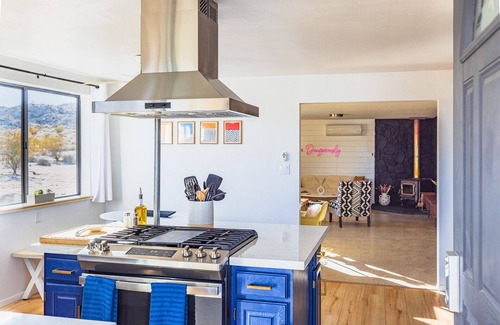 Indian Cove House | Desert Playground - hot tub, dipping pool, hammocks, stargazing, dog friendly!