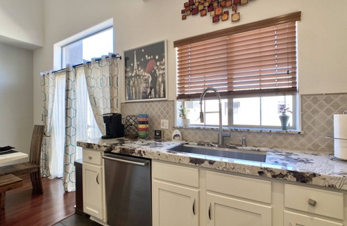 Village At Aviano Condo | DESERT RIDGE! Loop 101, Shopping, Mayo Clinic Hospital, Honor Health & Westworld