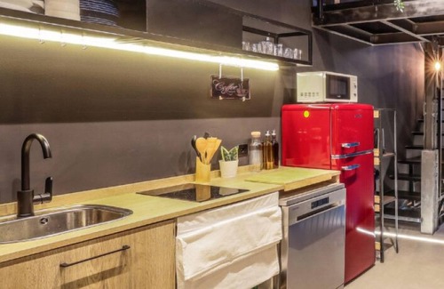 Embajadores Apartment | Design and Elegance in the Heart of Madrid