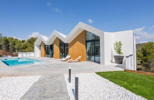 Vallpineda Villa | Design, comfort, and Mediterranean lifestyle 5 mn to Sitges!