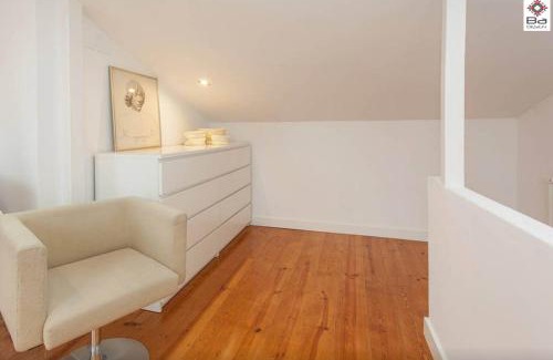 Encarnacao Apartment | Design Duplex Apartment BA/Chiado