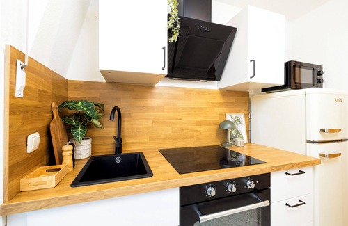 Loebtau Apartment | Design Studio I Center I Green