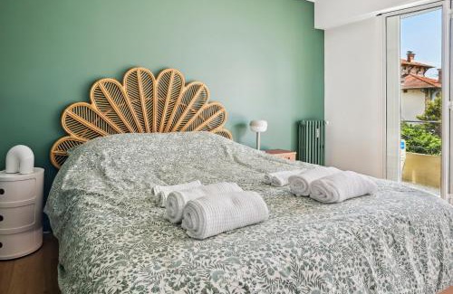 Carnot Apartment | Designer flat, luxurious, close from Palais, terrasse, private garage, Air Conditoning