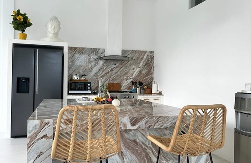 Padonan Villa | Designer Home with Rice Field View in Canggu