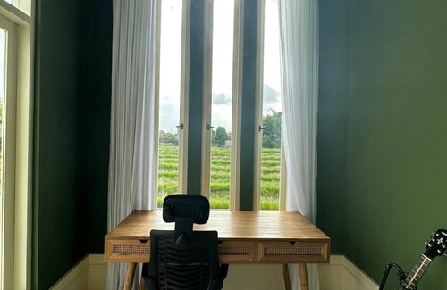 Padonan Villa | Designer Home with Rice Field View in Canggu