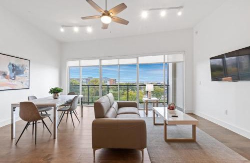 Cedars Apartment | Destination at the Cedars 417