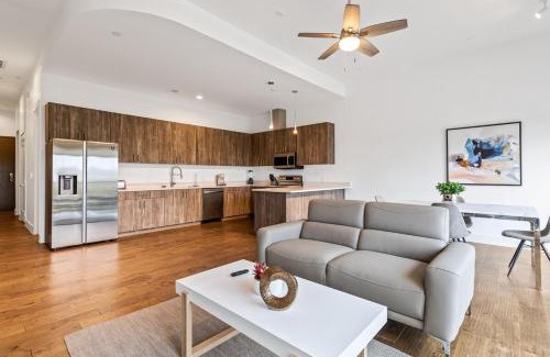 Cedars Apartment | Destination at the Cedars 417