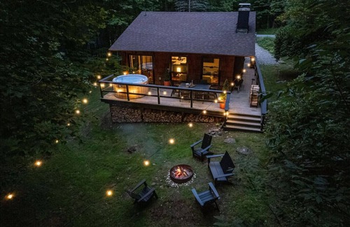 Denver Cabin | Destino Catskills Chalet - Hot Tub and Fire Place