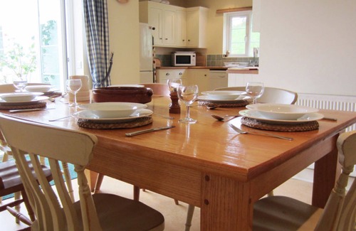 Lee Cottage | Detached Cottage Overlooking The Sea