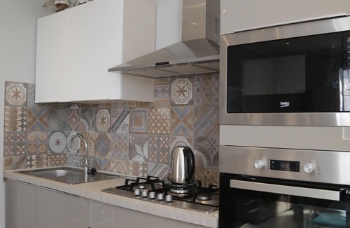 Pontedassio House | Detached house, with swimming pool, open view, barbecue and private parking.