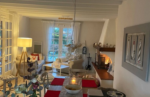 Saint-Julien-en-Born House | Detached vacation home " Landaise " with large garden 4 km from Contis