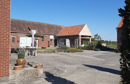 Sint-Denijs-Boekel House | Detached vacation home at the top of the Molenberg with stunning views
