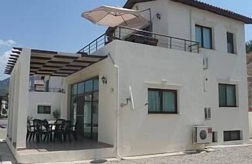 Bahceli Villa | Detached Villa on Complex ~ 4 Pools ~ Gym ~ Tennis ~ Restrnt ~ *Wifi (see notes)
