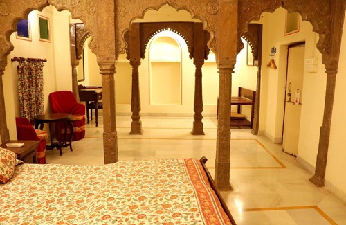 Bundi Hotel | Dev Niwas