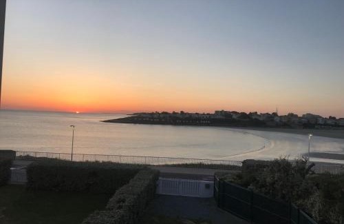 Pontaillac Villa | Devant la mer, ROYAN plage de PONTAILLAC, 4chambres 2 à 8 personnes