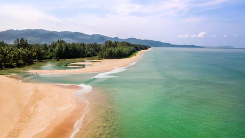 Khuk Khak Beach Resort | Devasom Khao Lak Beach Resort & Villas