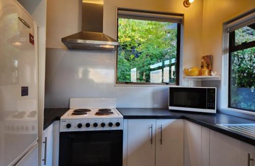 Fernhill House | Devine Hideaway - Family Rustic Kiwi Bach - Beautiful Lake Views
