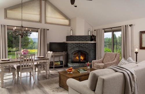 Lee Bed & Breakfast | Devonfield Inn