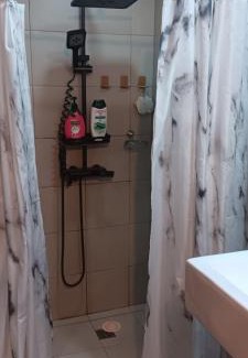 Socorro Apartment | DG CONDOTEL @MANHATTAN PLAZA T2 STUDIO WITH BALCONY , 50 INCH TV AND UNLI WIFI @Araneta Cubao Quezon City Philippines