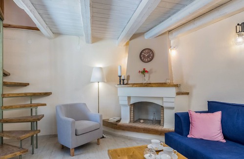 Plouti House | Diogenis house Traditional Cretan family place