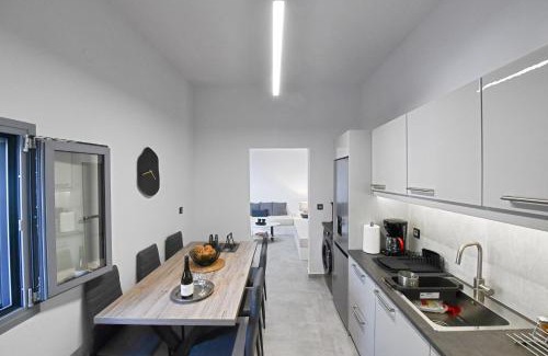 Korissia House | Diamond, a modern and stylish house, near the shops and restaurants in Korissia