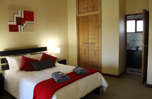 Kai !Garib House | Die Bult Plaas Guesthouse