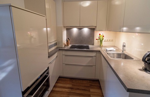 Greetsiel Apartment | Die Ferienwohnung "haus Hamburg" im Erdgeschoss ist Geschmackvoll Eingerichtet u