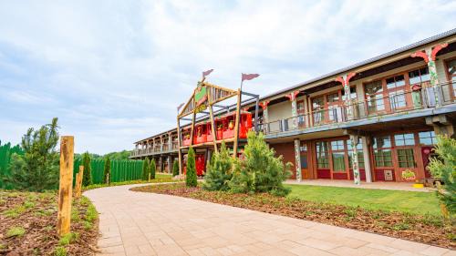 Doebeln Hotel | Die Karls Bande - Das Hotel
