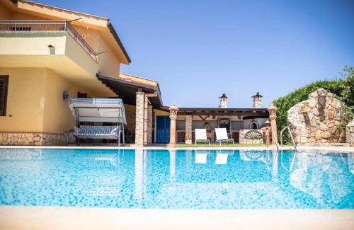 Torre Colonna-sperone Villa | Dimora Fanale, Villa Esclusiva con Piscina Privata - Fanale Rentals