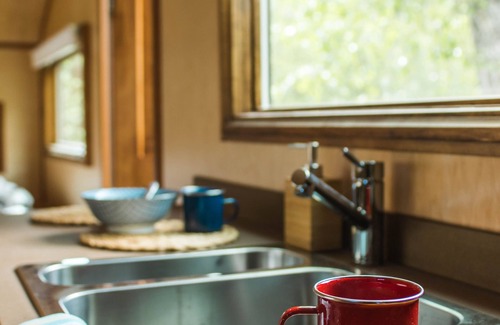 Columbia Falls Cabin | Dinette Roaming Cabin — Sleeps 3