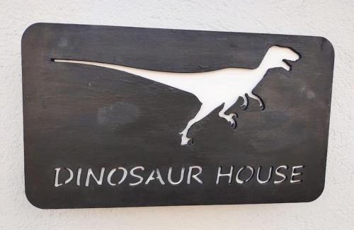 Coll de Nargo Apartment | Dinosaur House