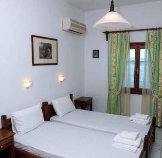 Loutraki Apartment | Dion Studios