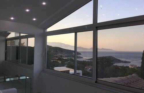 Skinaria Villa | Dion Villa - Pool & Jacuzzi - Sleeps 4 - Zakynthos