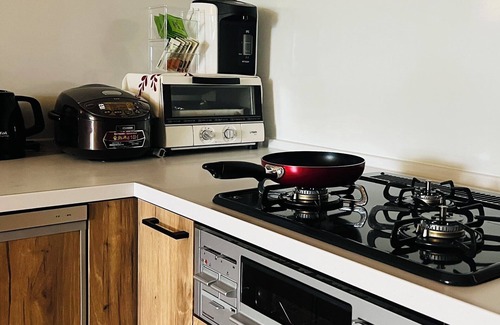 Nishinari House | Direct access to Osaka Kansai Airport,5 minutes by train from Nanba