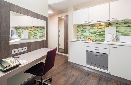 Frankfurt Airport Area House | Directly at the airport & S-Bahn - in a few minutes in Frankfurt city center.