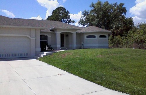 Port Charlotte House | Discount a month 3900 plus fees May to November 1000 off