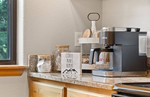 Peak 8 House | Discounted Remaining Summer! Hot Tub+Shuttle+Bunks