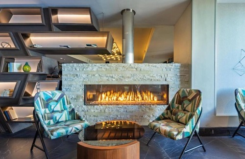 Northeast Park Hill House | Discover artful elegance at our upscale hotel in Denver, CO