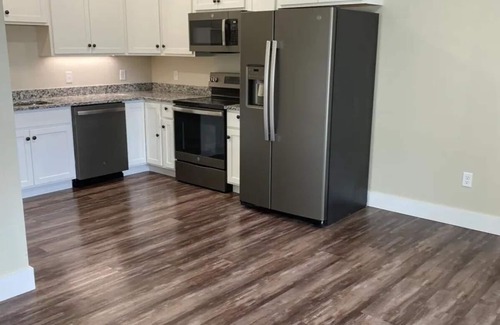 Oakland House | Discover Oakland charm near Colby College 10 min