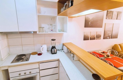 Lastarria Apartment | Discover Santiago from our charming apartment!