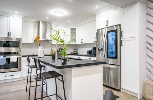 Ajax House | Discover the perfect fusion of Style and Comfort your home away from home.