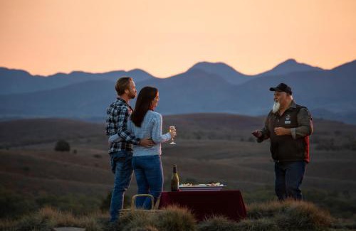 Wilpena Hotel | Discovery Resorts - Wilpena Pound