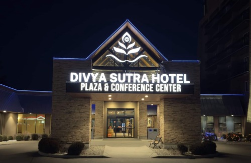 Vernon Apartment | Divya Sutra Plaza and Conference Centre, Vernon, BC