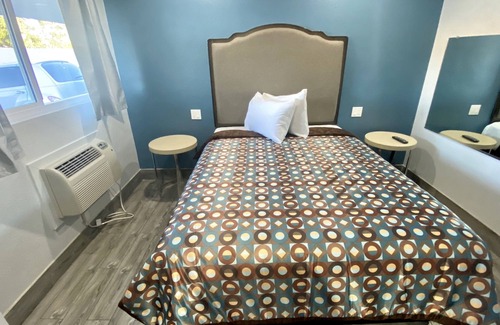 Compton Hotel | Dixie Motel