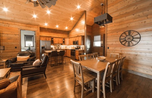 Preston House | DMR Cabin 1 | Two-Level | Game Room | Max Capacity 17