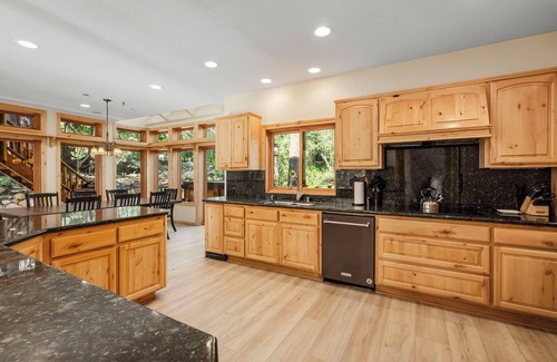 Incline Village House | Do not miss your chance to vacation at this five-bedroom, 5.5-bath mountain home