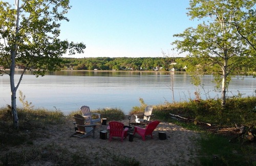 Grand Marais Cabin | Do you want a beach in your backyard? Bayfront!
