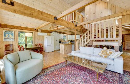 Winthrop House | Dock and Kayaks Annabessacook Lake Retreat!