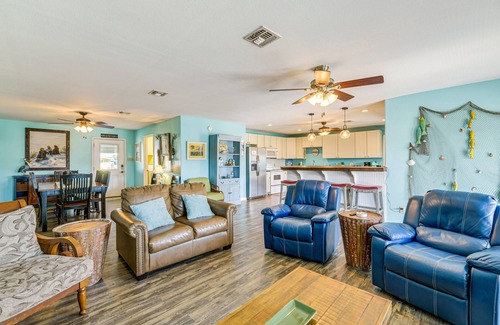 Palm Harbor House | Dock & Bay Access: Rockport Home on Canal