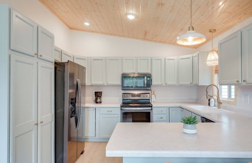 Elcho Cabin | Dock + Spacious Yard: Scenic Retreat on Post Lake